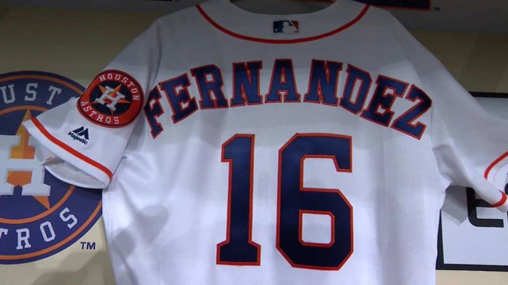 Gurriel puts Fernandez jersey in Astros dugout