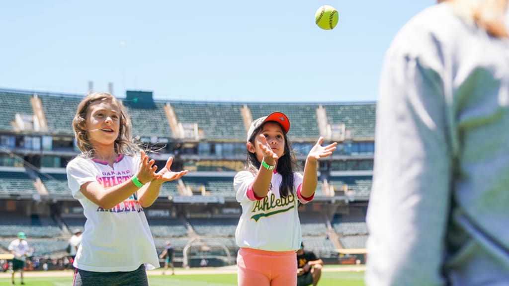 Shoutout to the Oakland A's for their awesome Future A's program where they  give free jerseys to local little leagues! : r/baseball