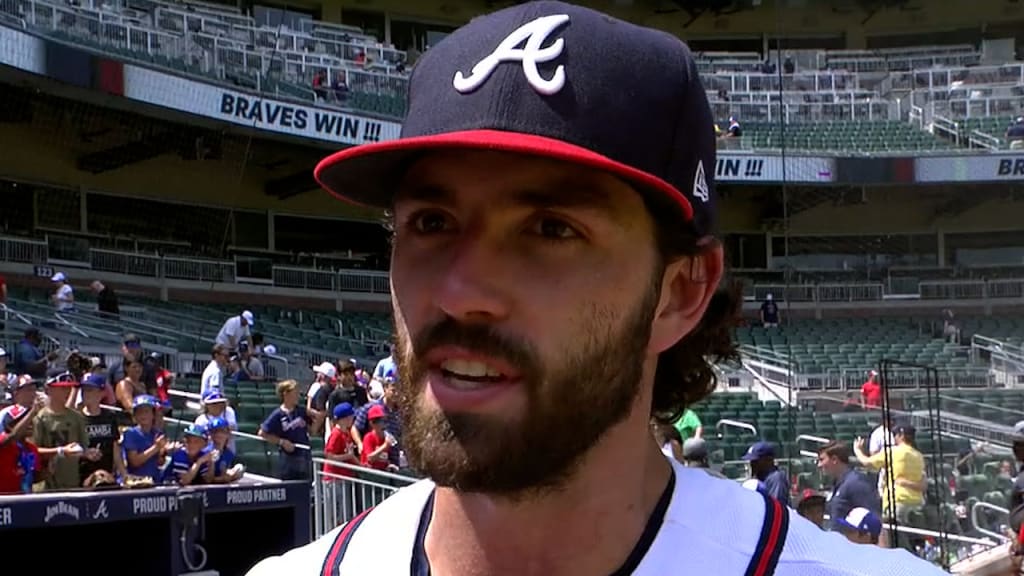 Dansby Swanson homers after getting cut on face in win over Nationals