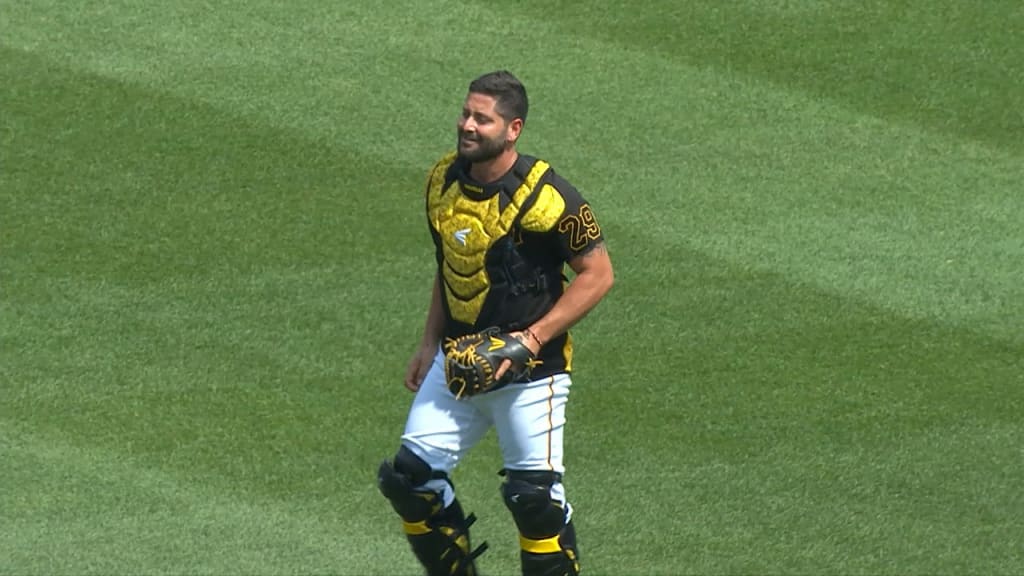 Pirates Extend Francisco Cervelli - MLB Trade Rumors