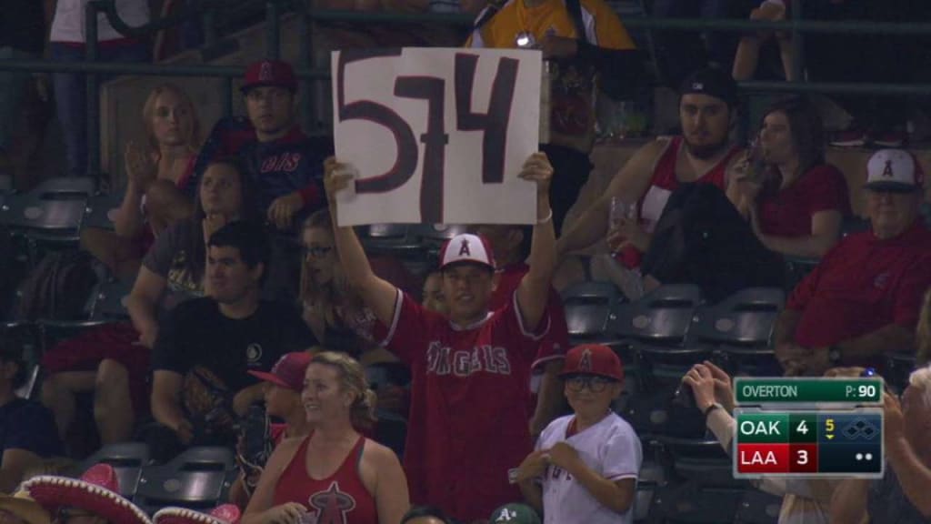 Albert Pujols ties Frank Robinson on HR list