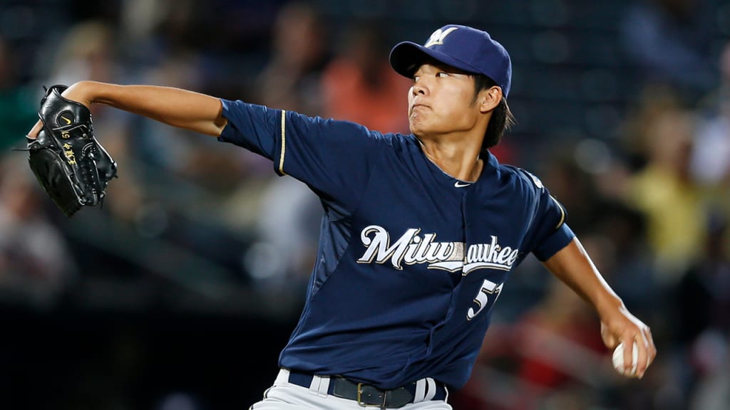 Wei-Chung Wang pitched in 14 games as a Rule 5 Draft pick of the Brewers in 2014. (AP)