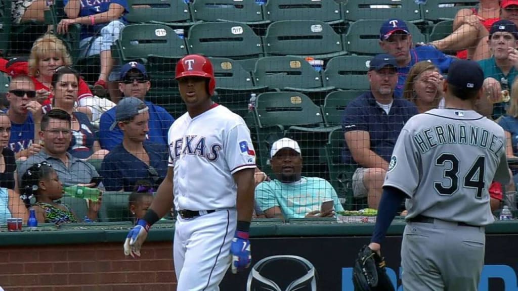 Felix Hernandez comes off mound, hugs Adrian Beltre for reaching