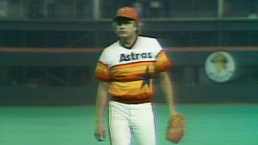 On April 12, 1980, in his Astros debut, Nolan Ryan hit his first career  home run. : r/baseball