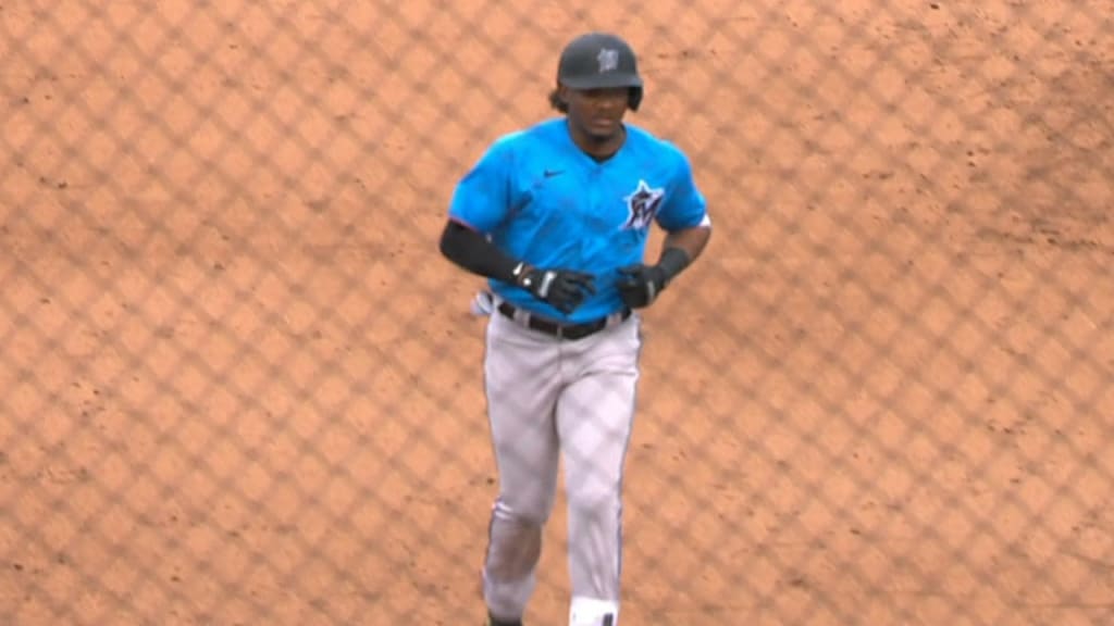 Lewis Brinson shows spring power vs. Mets