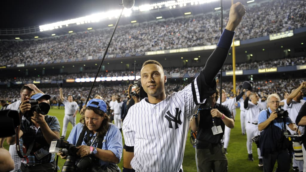 Derek Jeter gives epic salute to New York in moving video