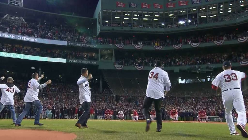 Red Sox honor 2004 World Series champs