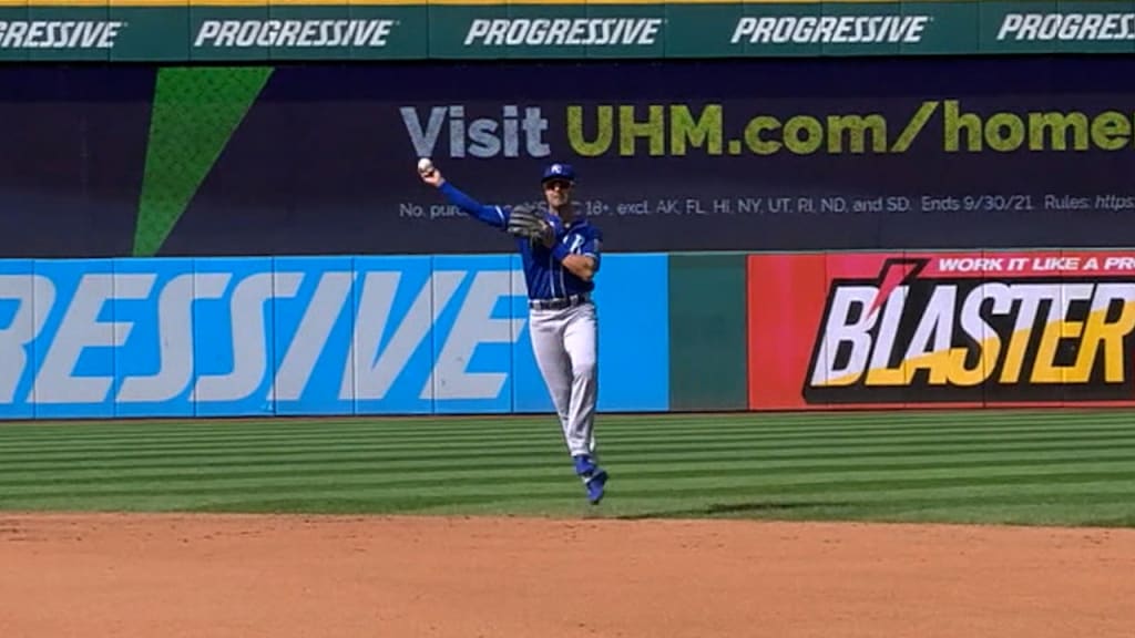 Whit Merrifield's slick stop