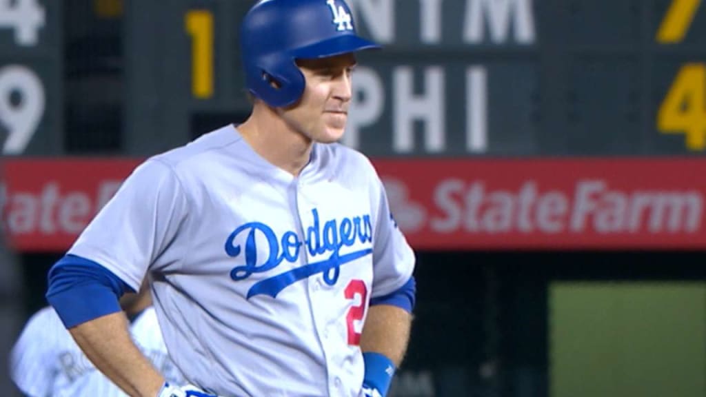 Los Angeles Dodgers - Welcome back, Chase! Today, the Dodgers announced the  signing of infielder Chase Utley to a two-year contract.