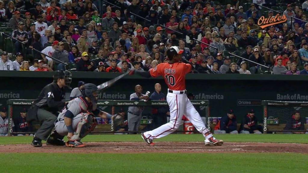 Mark Trumbo, Matt Wieters power Baltimore Orioles past Seattle