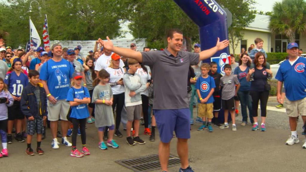 Anthony Rizzo Thanked for $1 million donation, Visits with Cancer