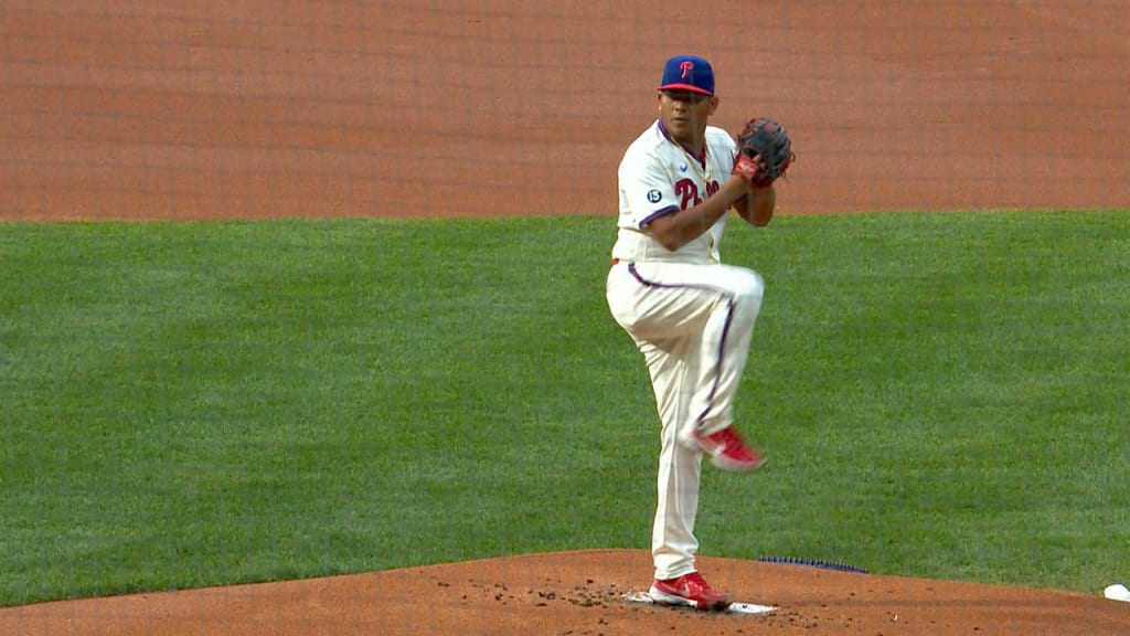 Phillies' Ranger Suárez reports to camp with a little help from his friends