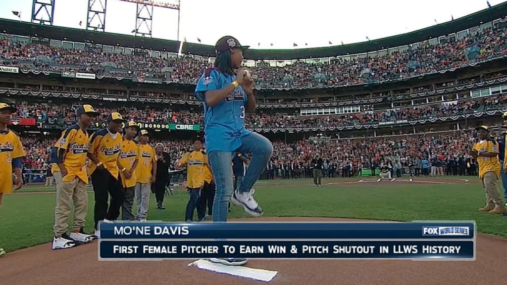 Mo'ne Davis makes 'major league debut' at GABP