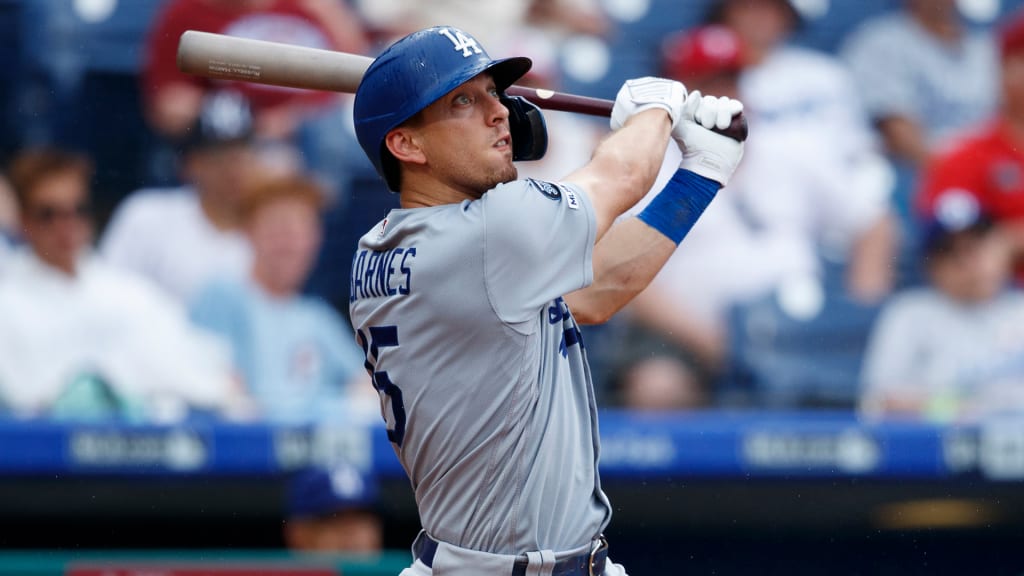 Dodgers avoid arbitration with Austin Barnes