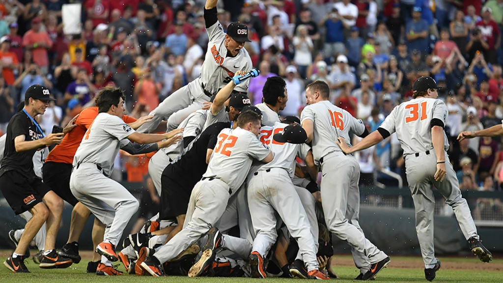 What MLB players have played in the NCAA College World Series