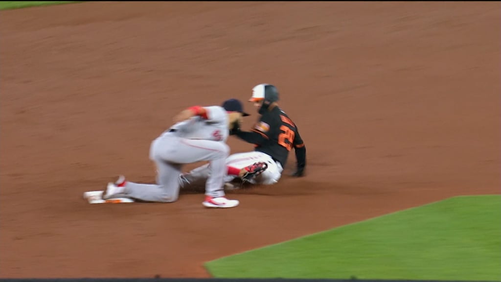 Vázquez nabs Urías, call stands