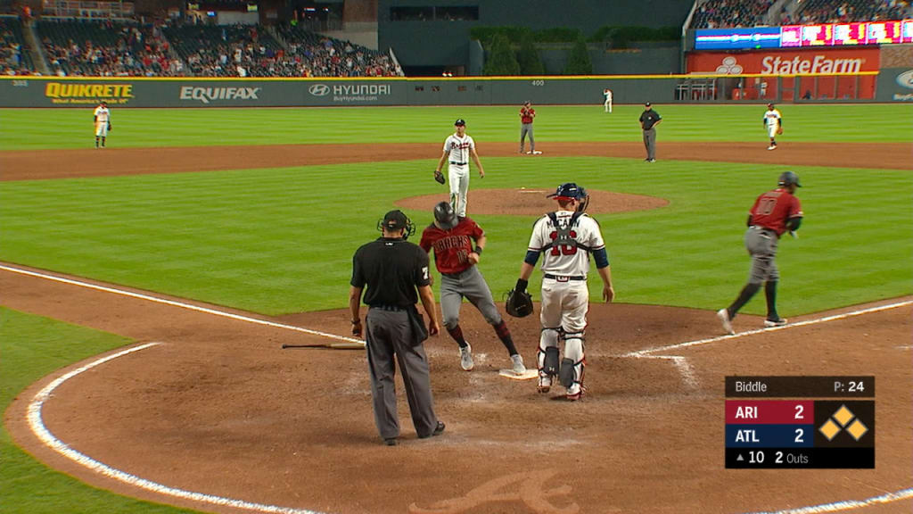 Jones' go-ahead walk in 10th