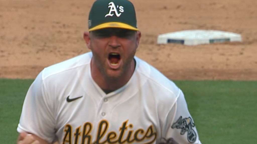 Liam Hendriks seals A's win