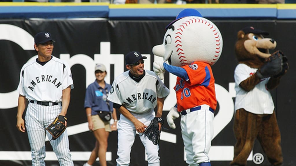 Photos: Ichiro pitches in majors for first time – Sun Sentinel