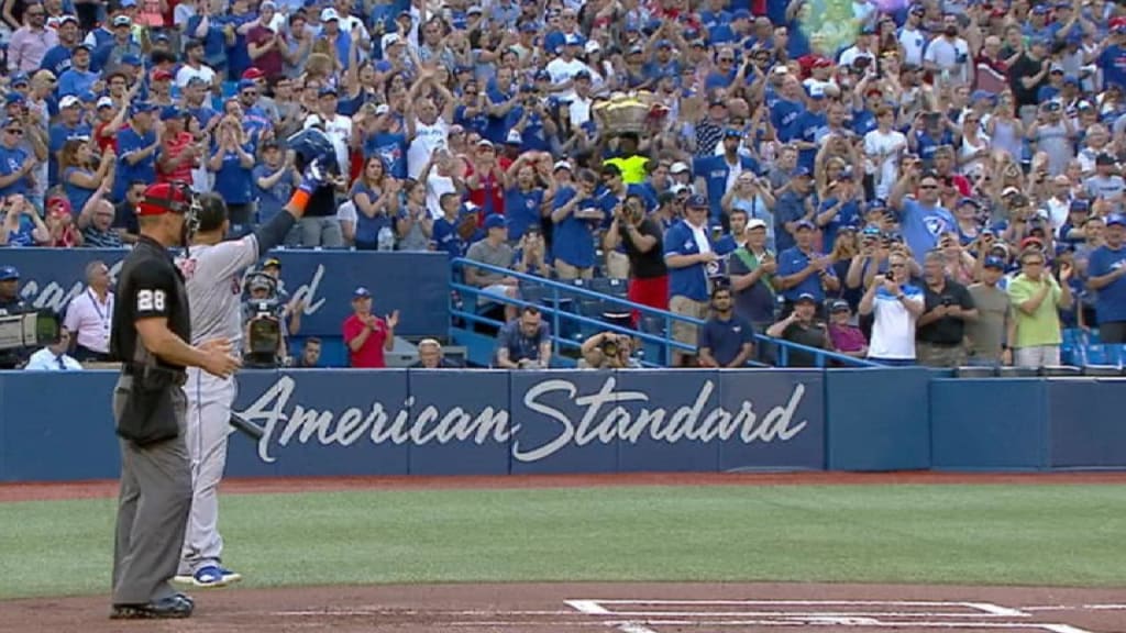 Jose Bautista receives standing ovation from Blue Jays fans in return to  Toronto 