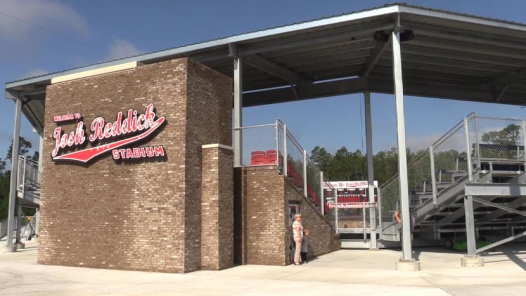 Field of Dreams : Josh Reddick Stadium opens in Effingham County