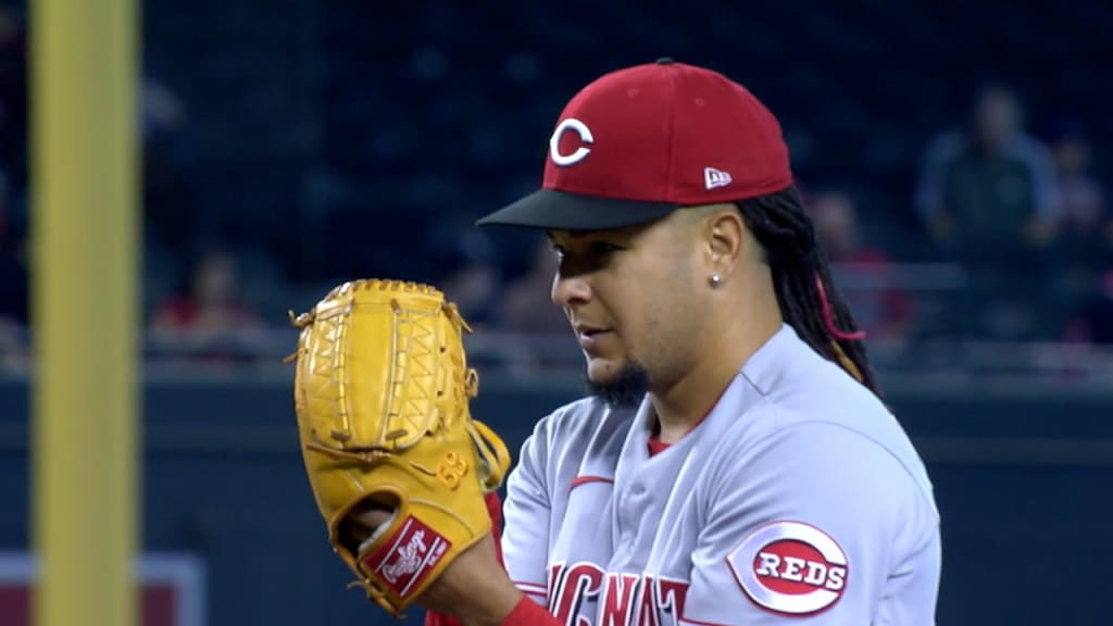 Luis Castillo dealt to Mariners by Reds for 4 prospects - NBC Sports