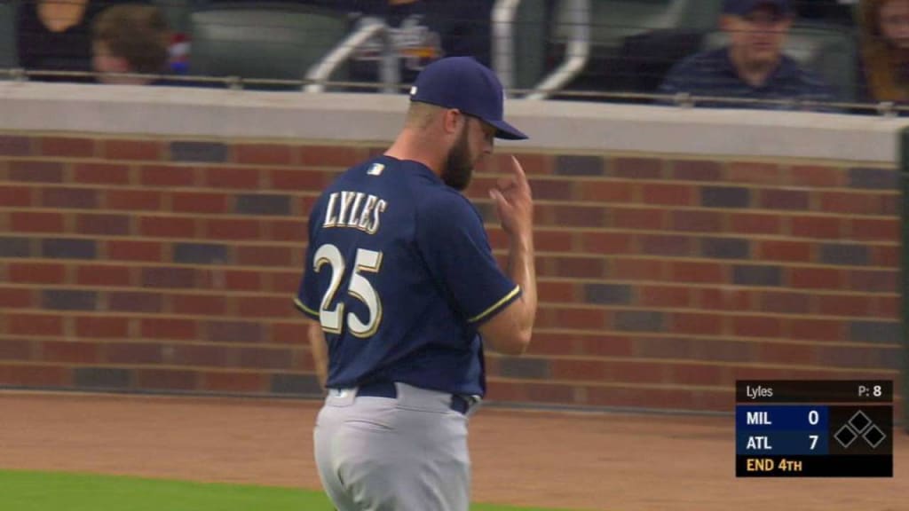 Brewers claim right-hander Jordan Lyles from the Padres