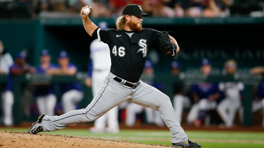 Craig Kimbrel's option picked up by White Sox