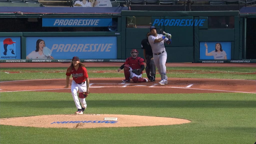 VIDEO: Rays' Ji-Man Choi Somehow Does a Full Split to Rob Vlad Guerrero Jr.  of Base Hit