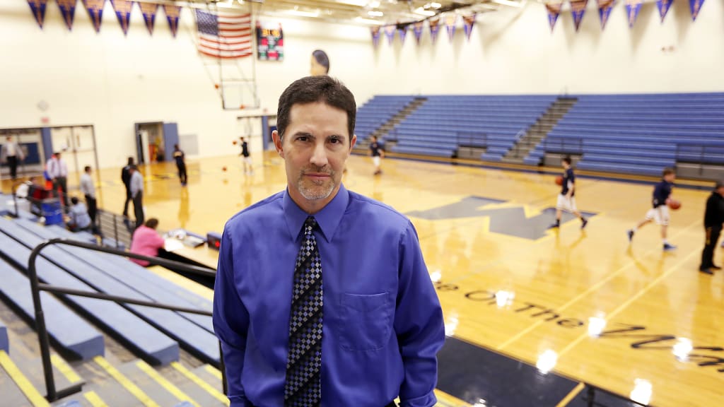Mike Mussina in Montoursville, Pennsylvania