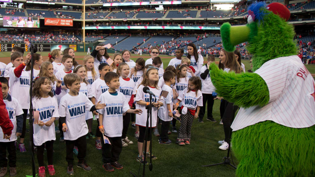 Armonk family takes part in Mets' Autism Awareness Day