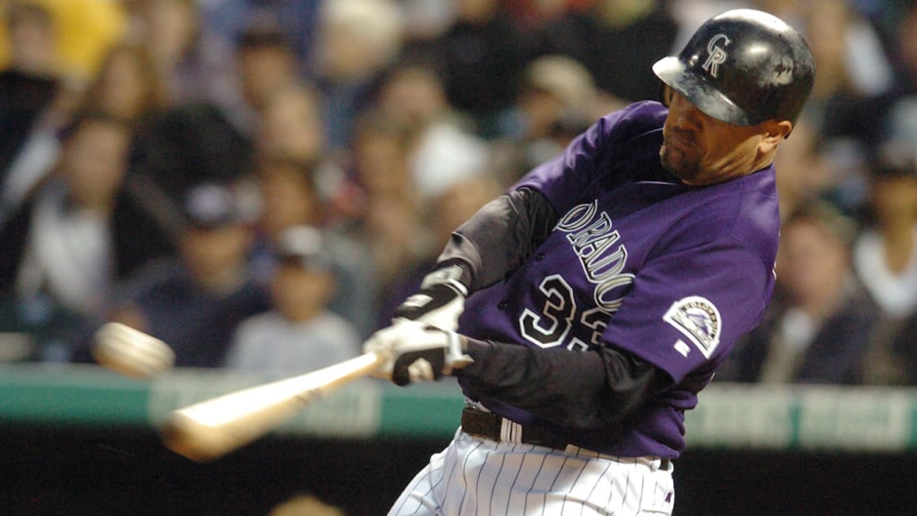 Canada's Larry Walker chooses Rockies over Expos cap for Hall of Fame  plaque