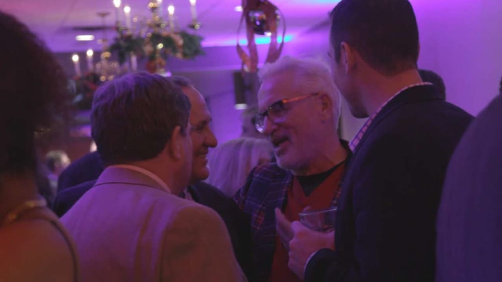 Chicago Cubs Manager Joe Maddon hosts annual Thanksmas meal at