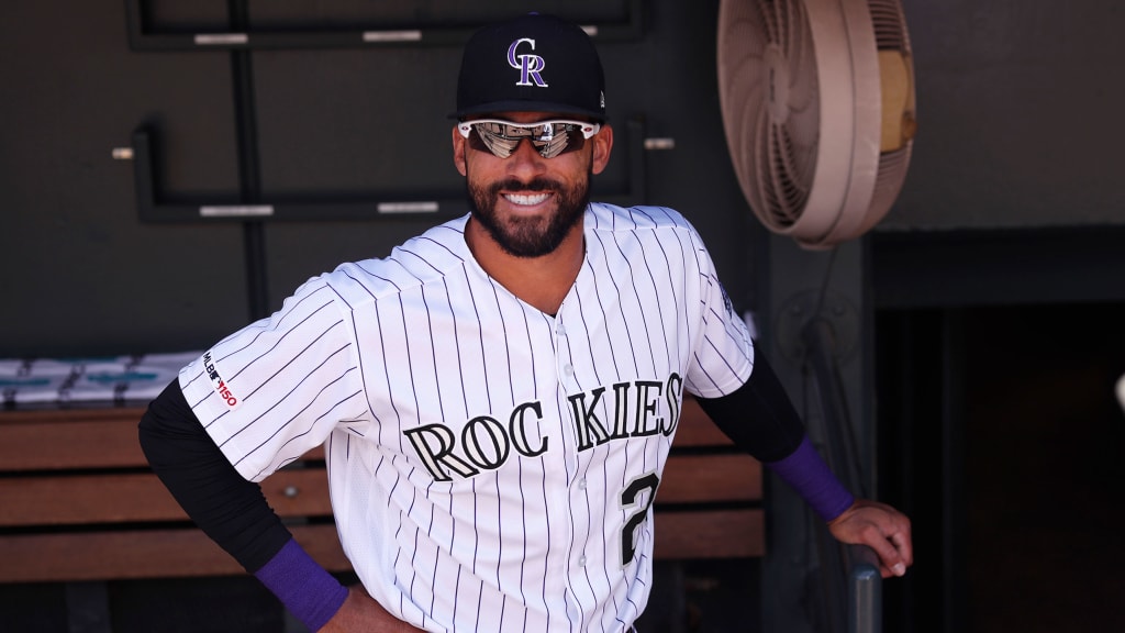 Family dons Clemente jerseys for first trip to spring training