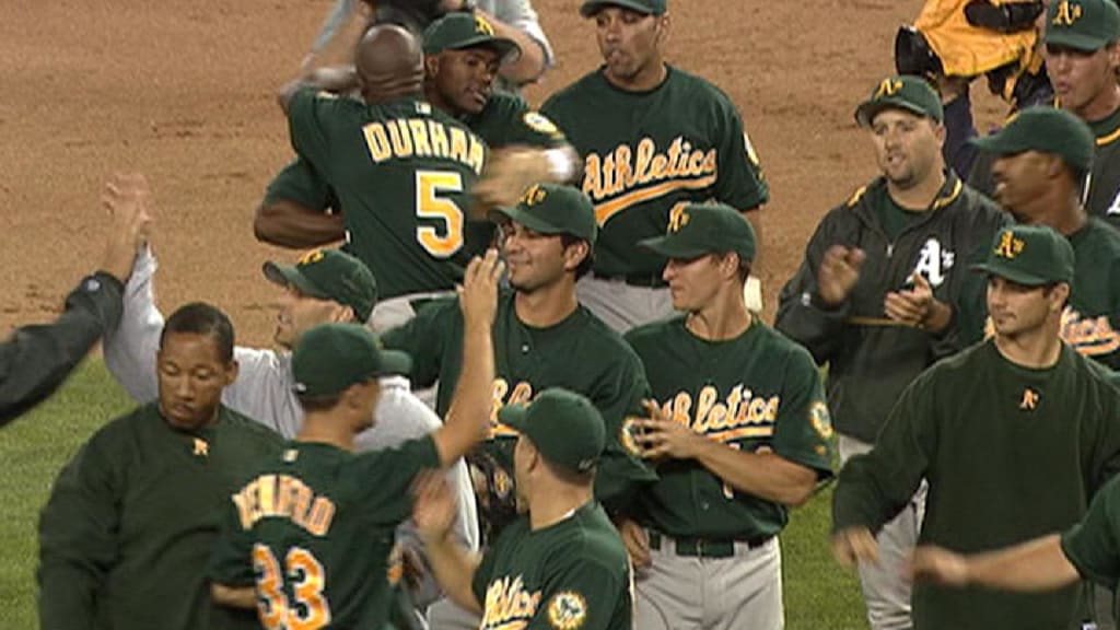 Frank Thomas' homer in A's debut, 04/03/2006