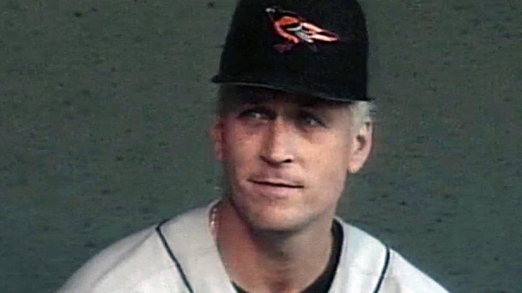 Ripken's jersey from 2,632nd consecutive game could set auction record