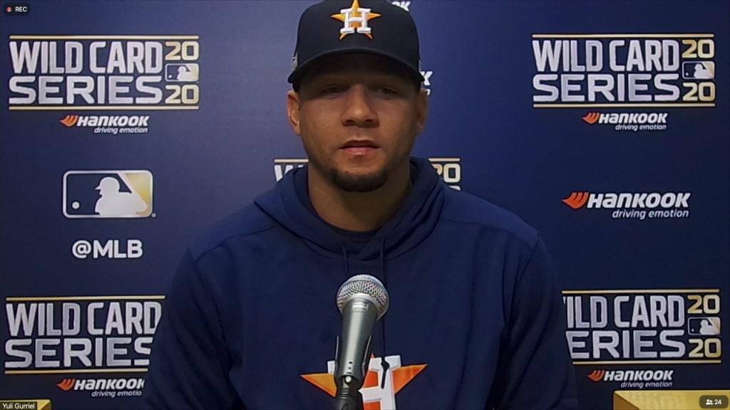 Astros sign Yuli Gurriel to one-year contract extension with club
