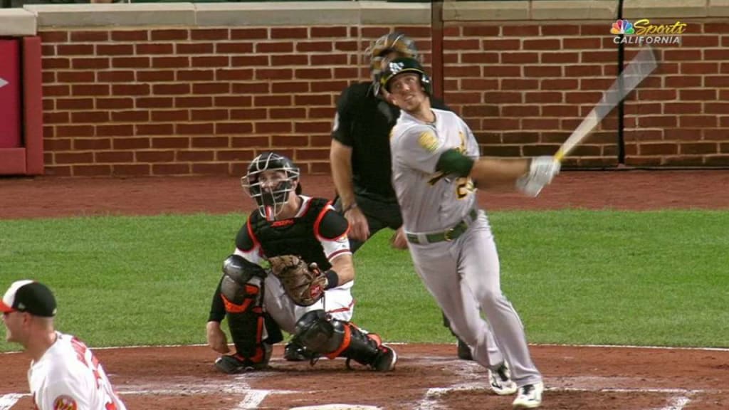 Piscotty's solo homer to right