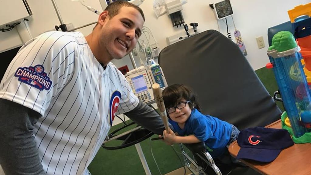 New York Yankees' Anthony Rizzo gives back to kids with cancer