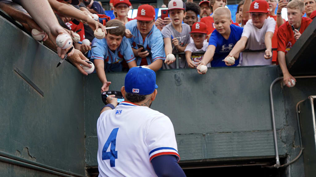 Yadier Molina predicts a fun year alongside Albert Pujols