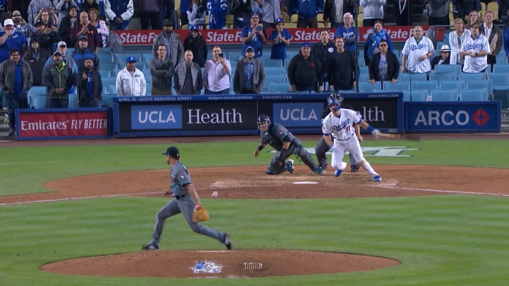 Andriese's nifty glove move