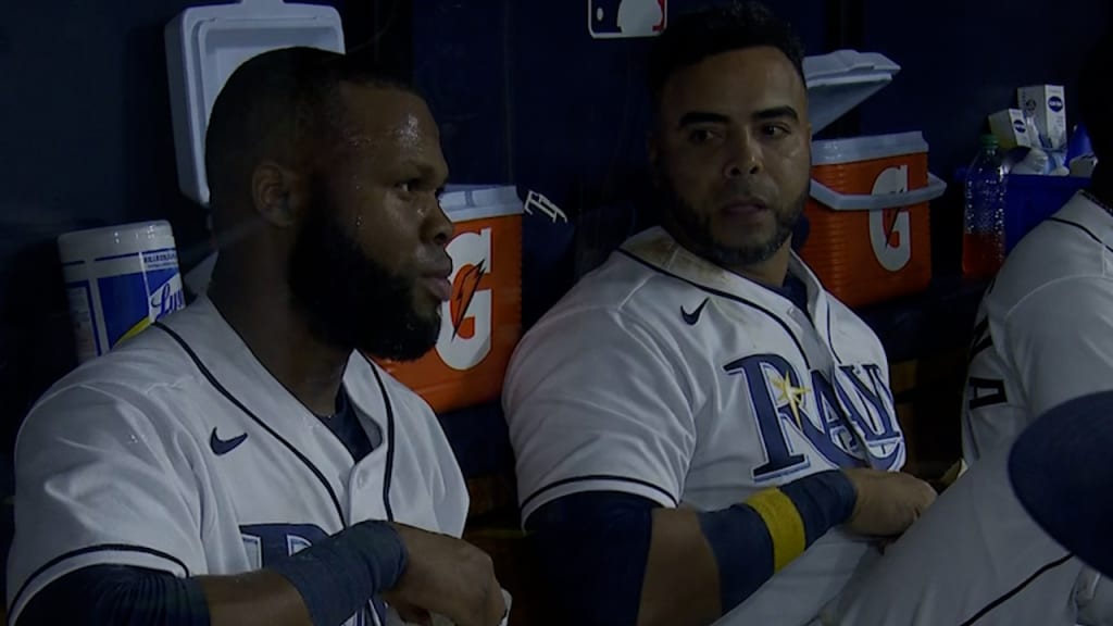 Tampa Bay Rays eat popcorn during ALDS Game 1 against Boston Red Sox