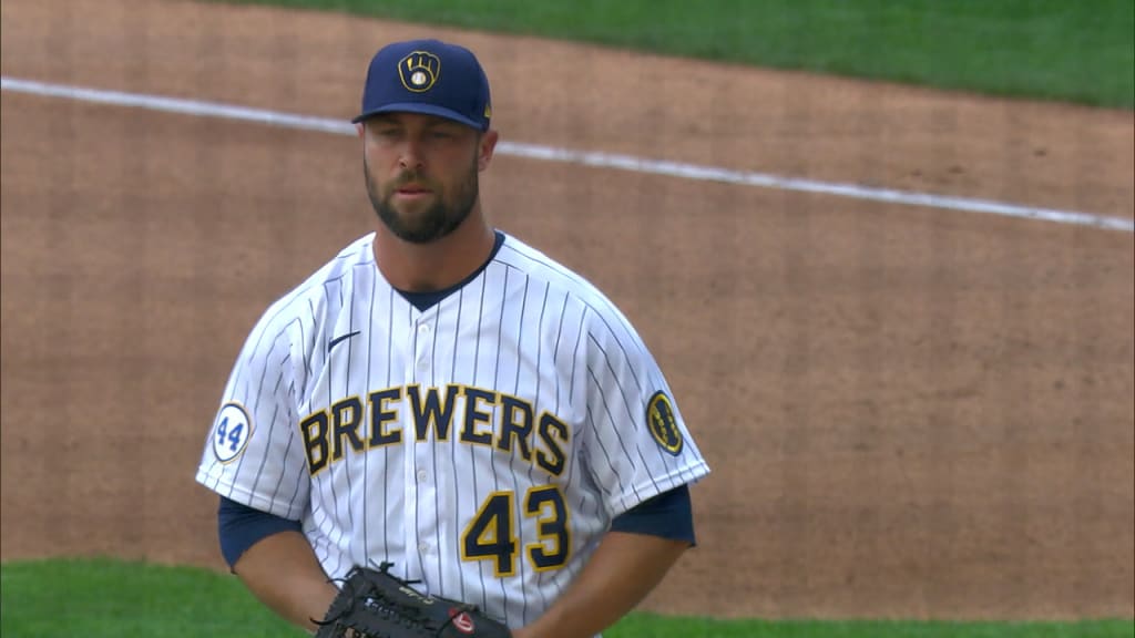 Peterson's 3 RBIs, Vogelbach homer helps Brewers top Reds