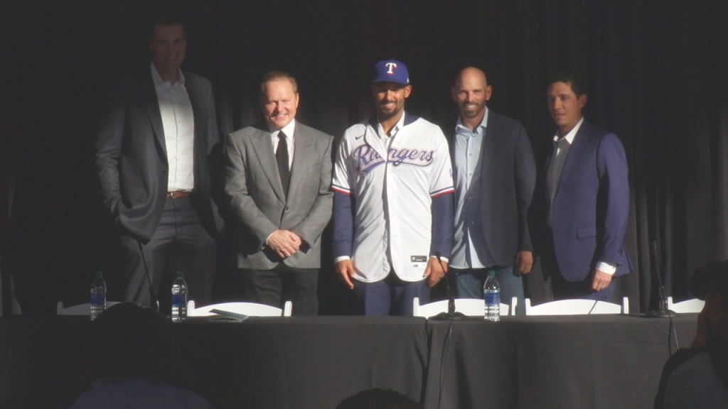 Rangers introduce Marcus Semien