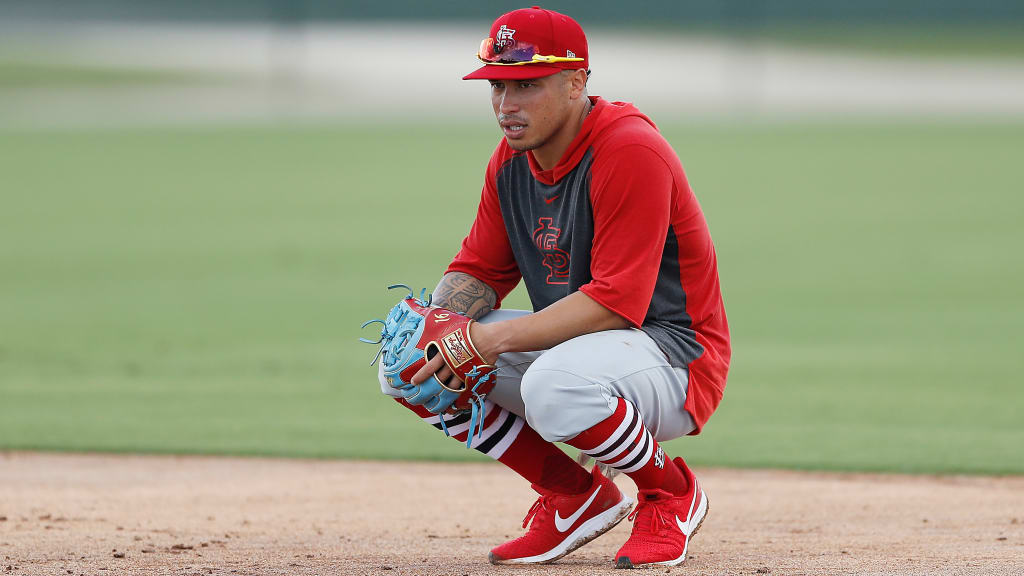 Kolten Wong shows off new colorful mitt after Gold Glove win