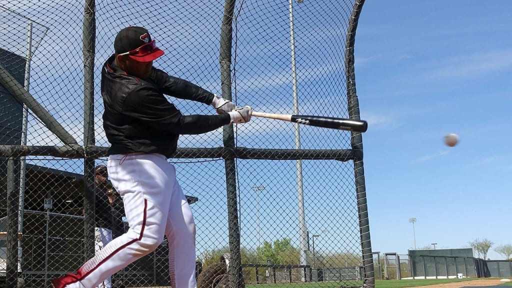 Yasmany Tomas' left knee felt sore after playing in a B game on Sunday.