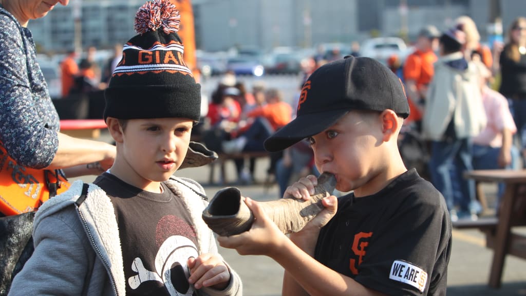 The joys of Jewish heritage night with the Giants – The Forward