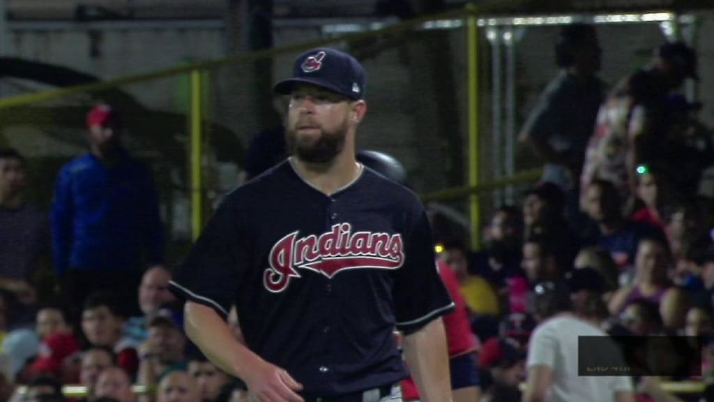 Watch: Francisco Lindor makes Puerto Rican crowd erupt after hometown homer  