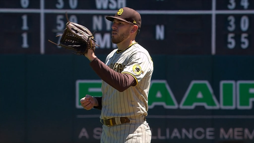 Fernando Tatis Jr. homers twice as Padres avoid sweep vs. D-backs