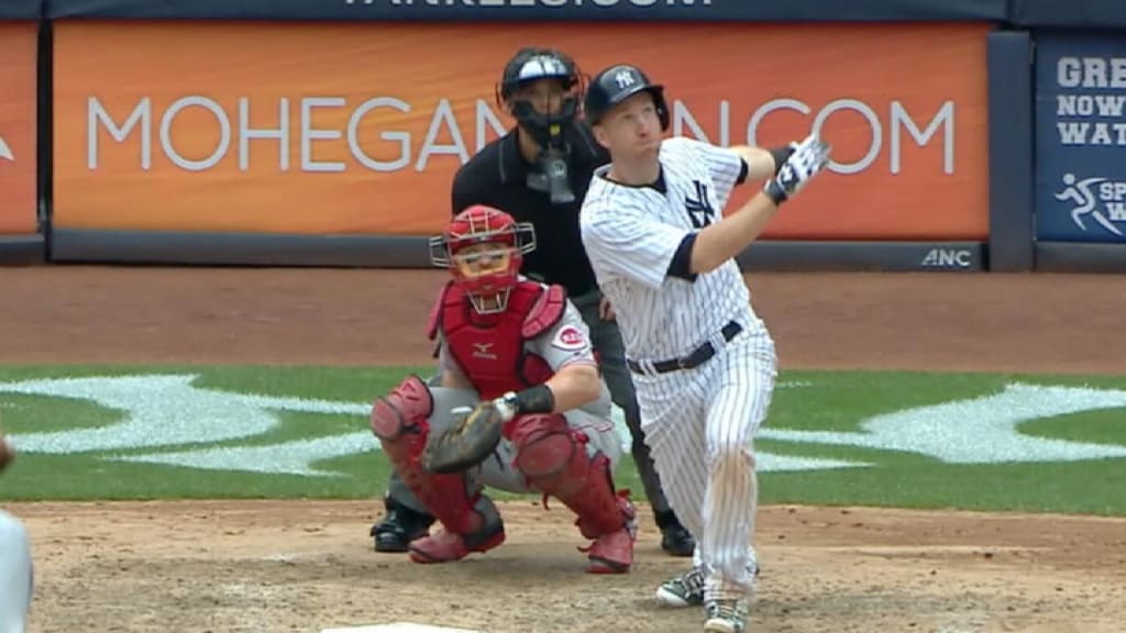 New York Mets newly-signed third baseman Todd Frazier, left